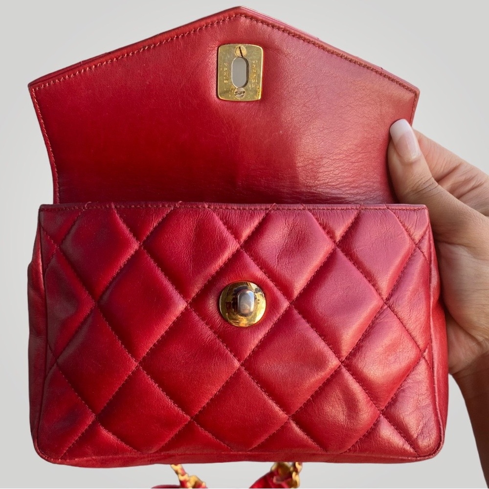 Chanel Red Belt Bag with Vintage Chain Bow Belt - Picture 9 of 17
